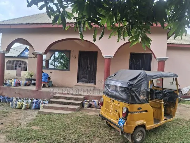 Furnished 5bdrm House in B2 Properties Agency, Kumasi Metropolitan · Photo 1
