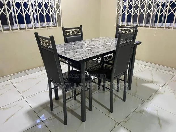Dining Set 4 · Photo 1