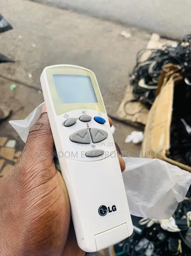 Lg AC Remote · Photo 1