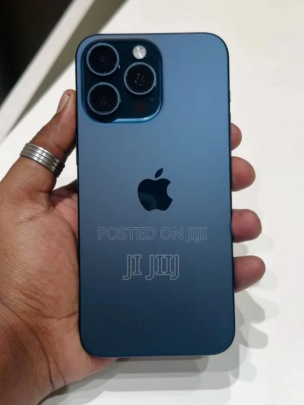 Apple iPhone 15 Pro Max 512 GB Blue · Photo 1
