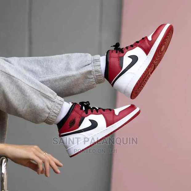 Nike Retro One · Photo 1