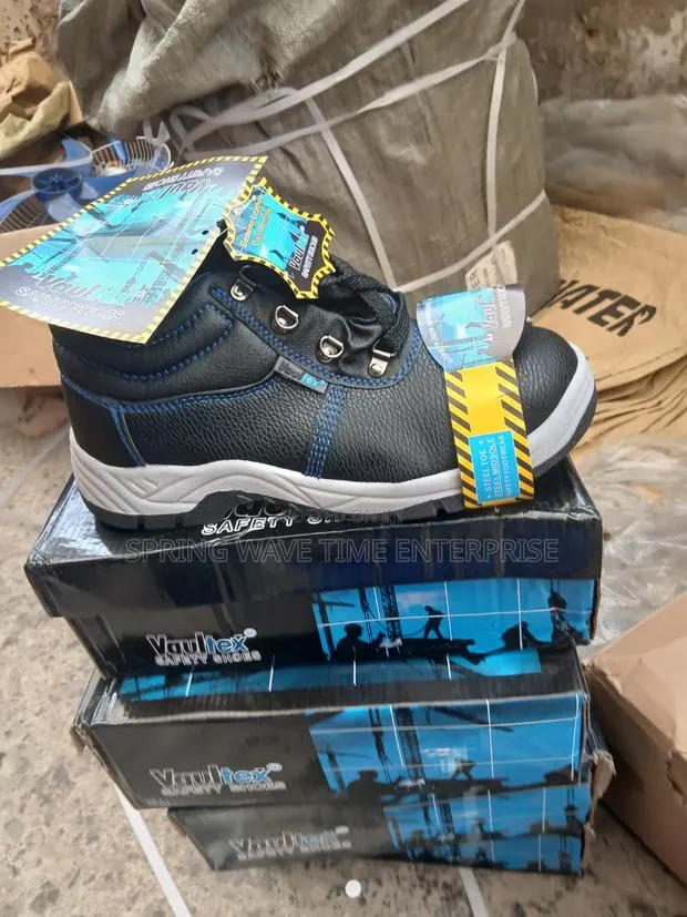 Quality Vaultex Safety Boot · Photo 1