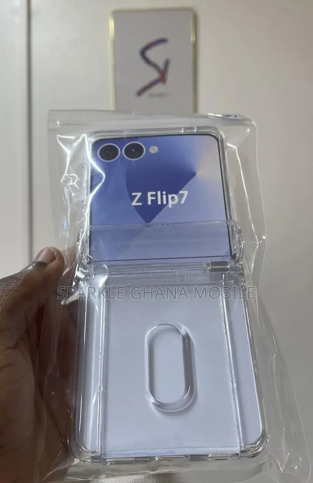 Samsung Galaxy Z Flip 7 (Transparent) Back Case · Photo 1
