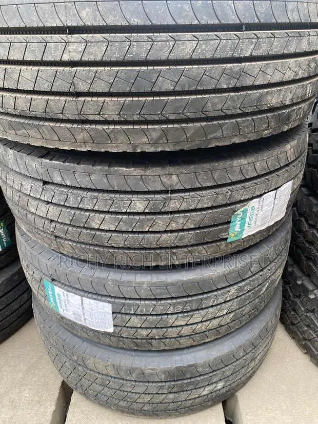 285/70r19.5 Tyres · Photo 1