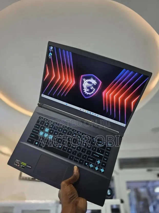 Laptop MSI GF75 Thin 8GB AMD Ryzen 5 SSD 512GB · Photo 1