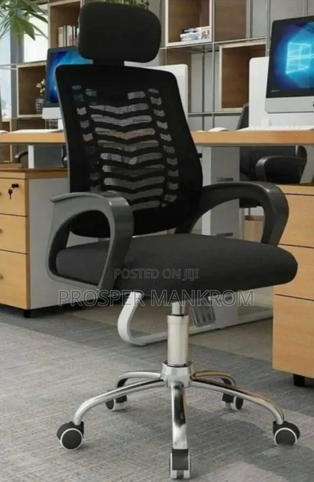 Ergonomic Office Chair Black · Photo 1
