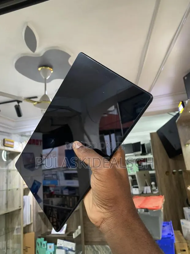 Lenovo ideapad 32 GB · Photo 1