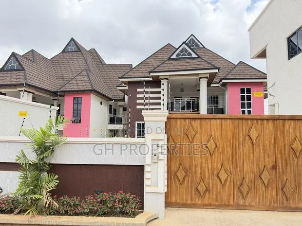 7bdrm Mansion in Atasemanso., Kumasi Metropolitan for sale · Photo 1