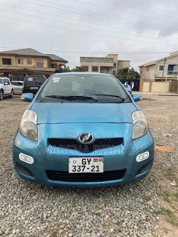 Toyota Vitz 2010 · Photo 1
