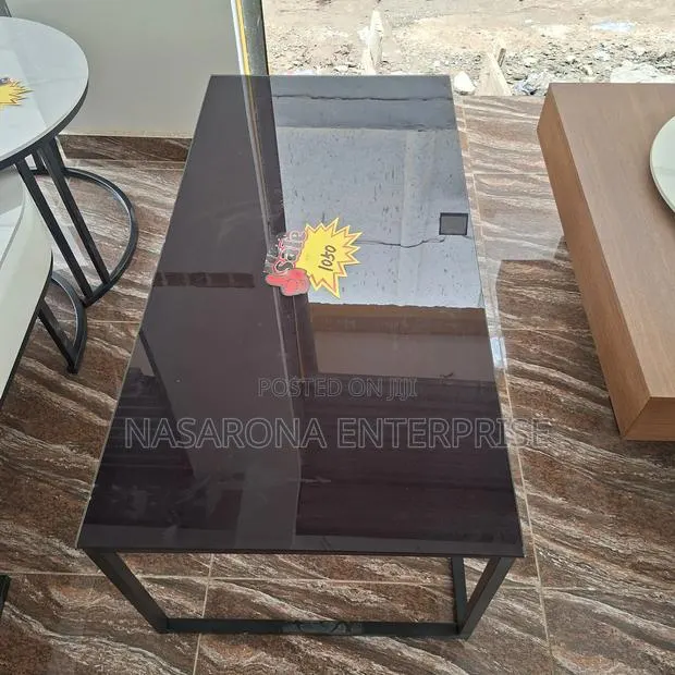 Glass Center Table 110x55x42cm · Photo 1