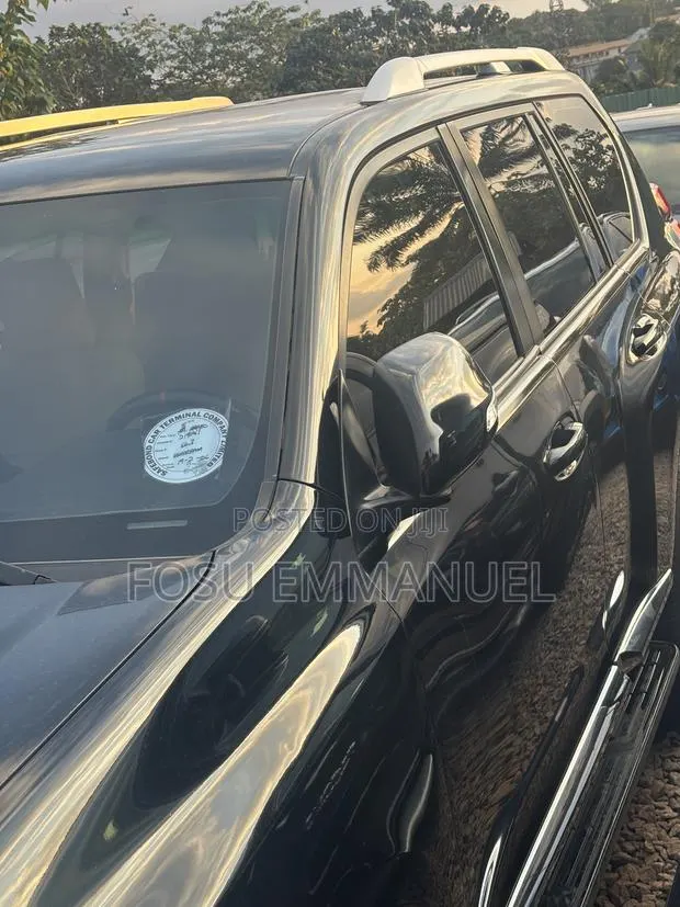 Toyota Land Cruiser Prado 2.8 2022 Black · Photo 1