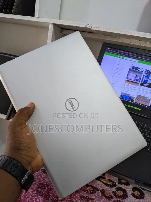 Laptop Dell Latitude 7400 8GB Intel Core i5 SSD 256GB · Photo 1