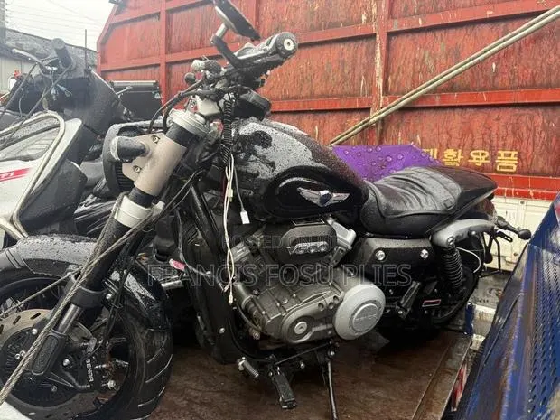 Motorcycle 2022 Black · Photo 1