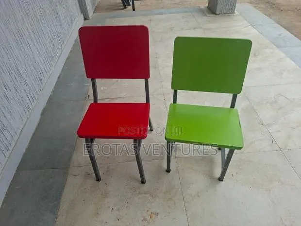 Kids Metal Chairs · Photo 1