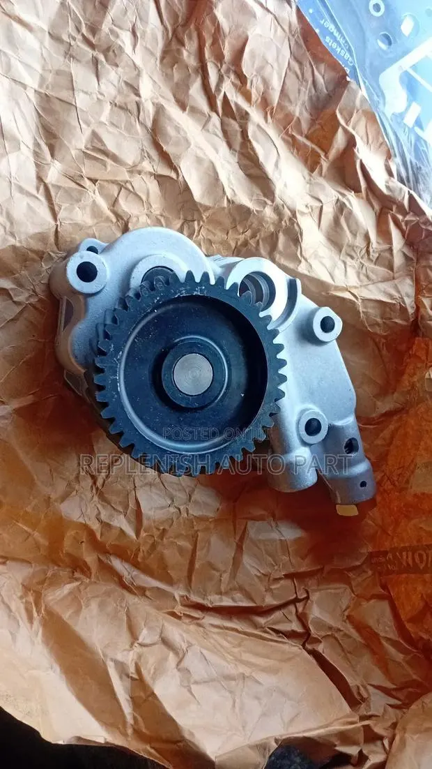 Oil Pump for Mitsubishi Pajero With 4M40 Engine · Photo 1