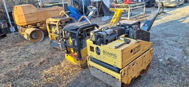 Plate Compactor/Roller for Rent · Photo 1