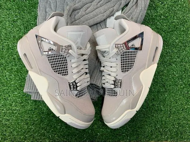 Nike Retro Iv Ash · Photo 1