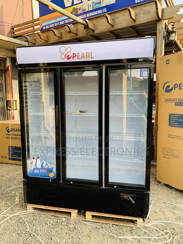 Get a New Pearl PVC-1540-28ab Three Door · Photo 1