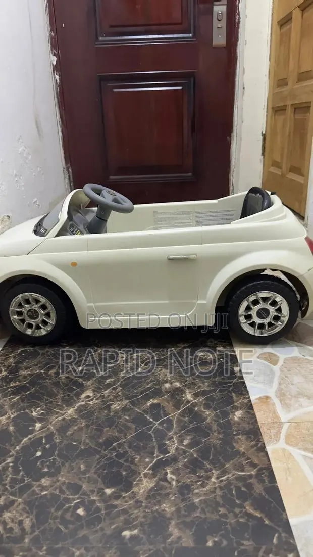 Chevrolet Electric Toy Car · Photo 2