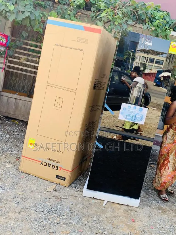 Top Class Legacy 311L Black Mirror Glass Refrigerator · Photo 1