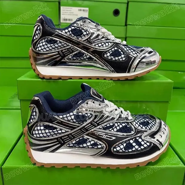 Bottega Veneta Sneakers · Photo 1