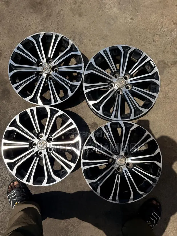 Used Corolla Rim 16 · Photo 1