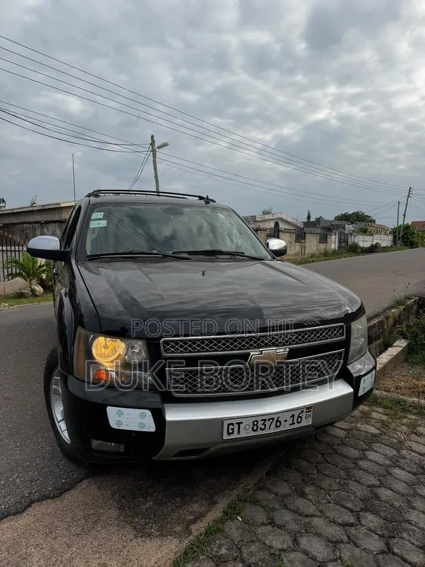 Chevrolet Avalanche LT 4WD 2013 Black · Photo 1