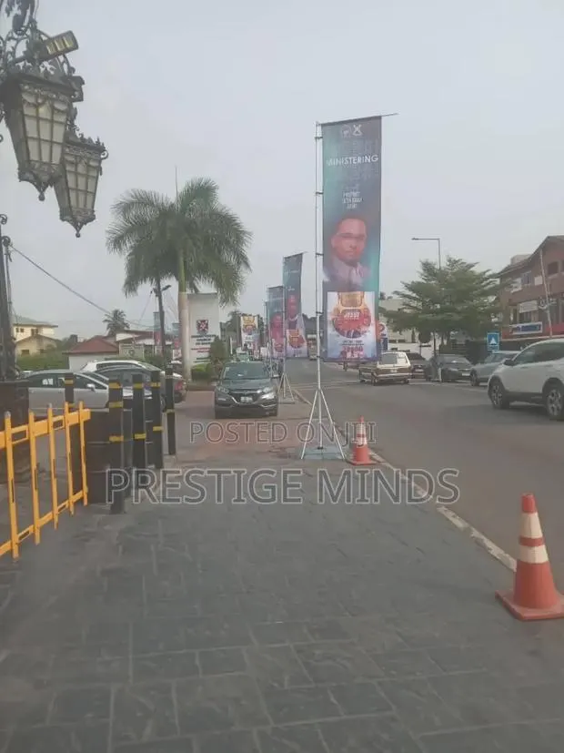 Telescopic Flag Stand and Flag Print · Photo 1