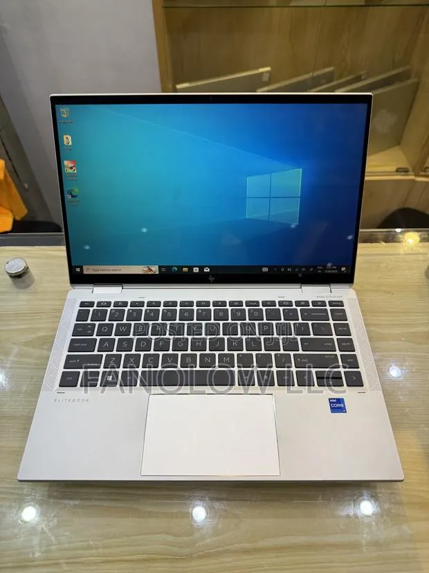 New Laptop HP EliteBook 1040 G8 16GB Intel Core i7 SSD 512GB · Photo 1