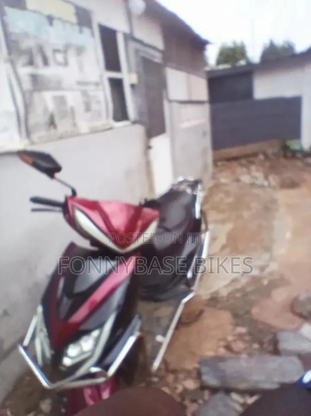 Motorcycle 2025 Black · Photo 1
