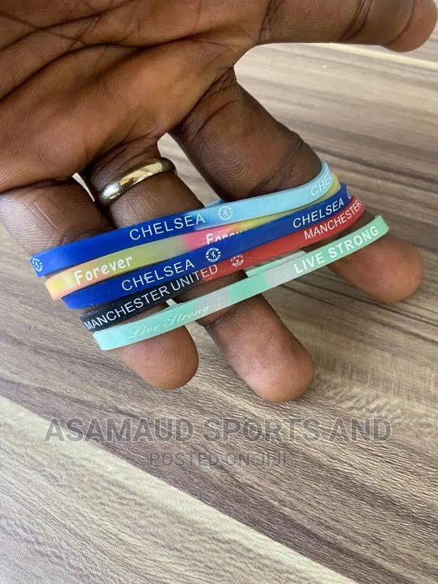 Original Design Wristband At Cool Price · Photo 1