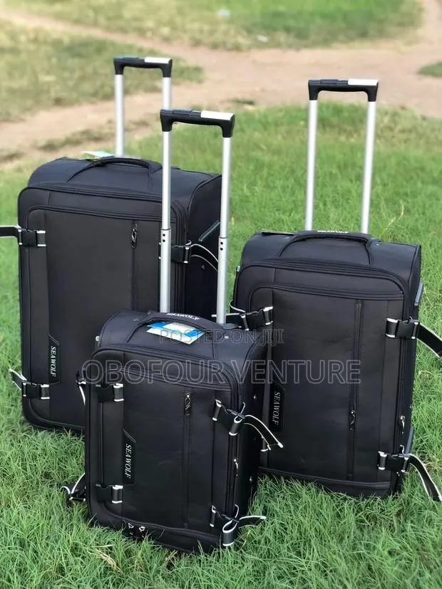 3 in 1 Quality Material Luggage( Black) 0656 · Photo 1