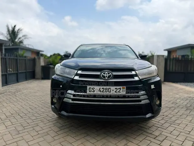 Toyota Highlander Limited Platinum 4dr SUV AWD (3.5L 6cyl 6A) 2015 · Photo 1