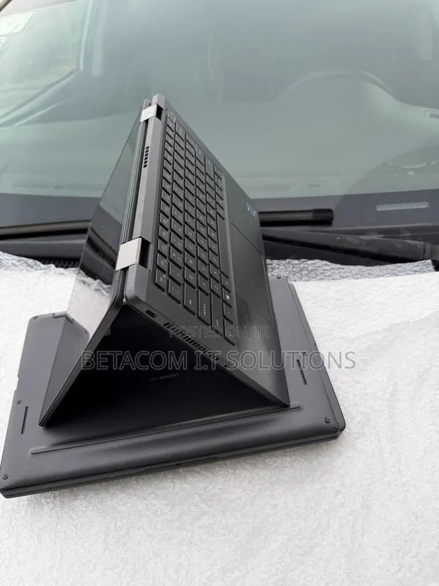 Laptop Dell Latitude 7420 32GB Intel Core i7 SSD 256GB · Photo 1