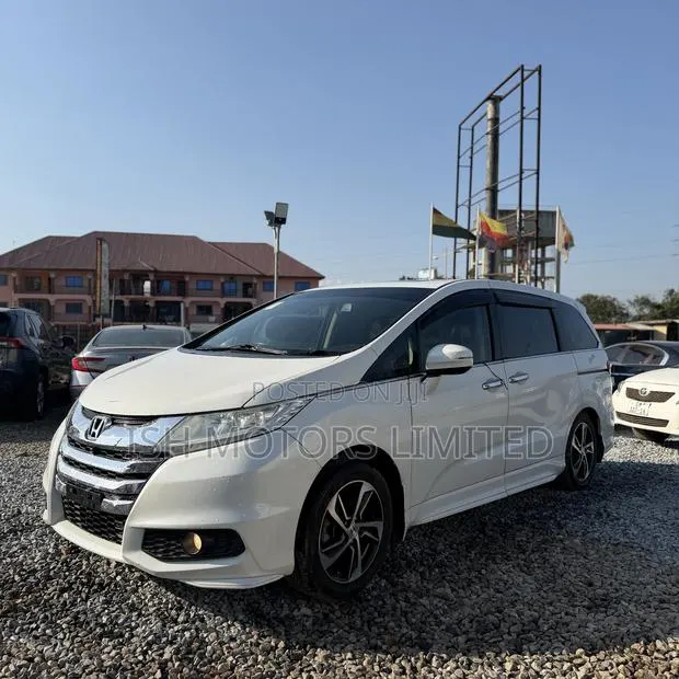 Honda Odyssey 2.4 G 2WD (7 seater) 2018 White · Photo 1