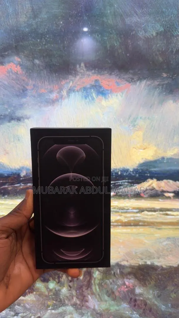 New Apple iPhone 12 Pro Max 128 GB Bronze · Photo 1