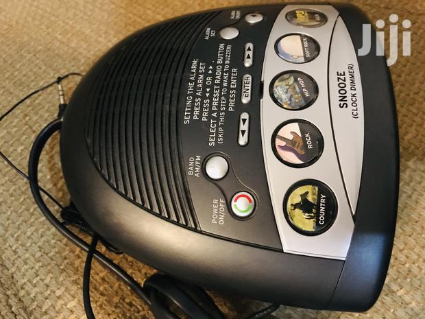 Timex AM~FM Digital Clock Radio With MP3 Line in-T1233ba · Photo 2