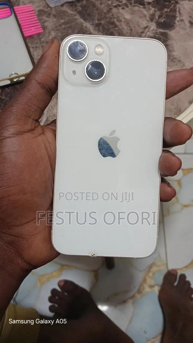Apple iPhone 13 128 GB White · Photo 1