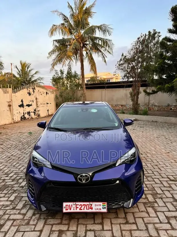 Toyota Corolla SE 4dr Sedan (1.8L 4cyl CVT) 2017 Blue · Photo 1