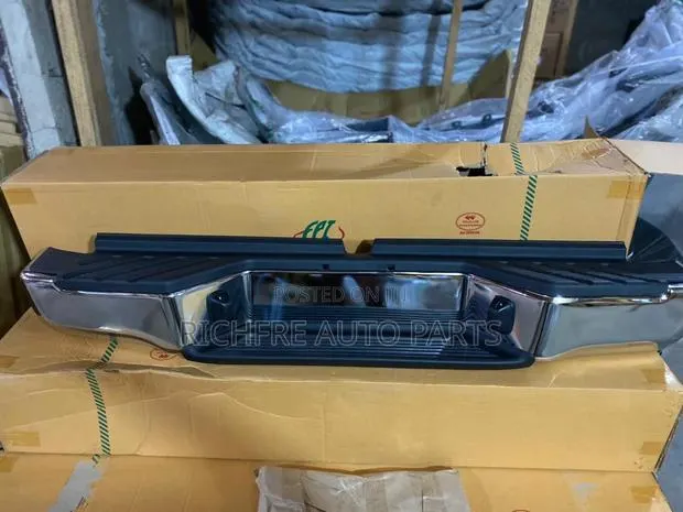 Nissan Hardbody D22 NP300 Back Bumper · Photo 1