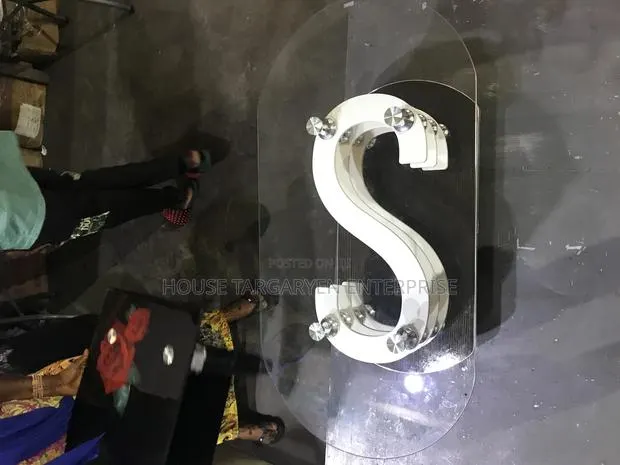 Tempered Glass Center Table · Photo 1