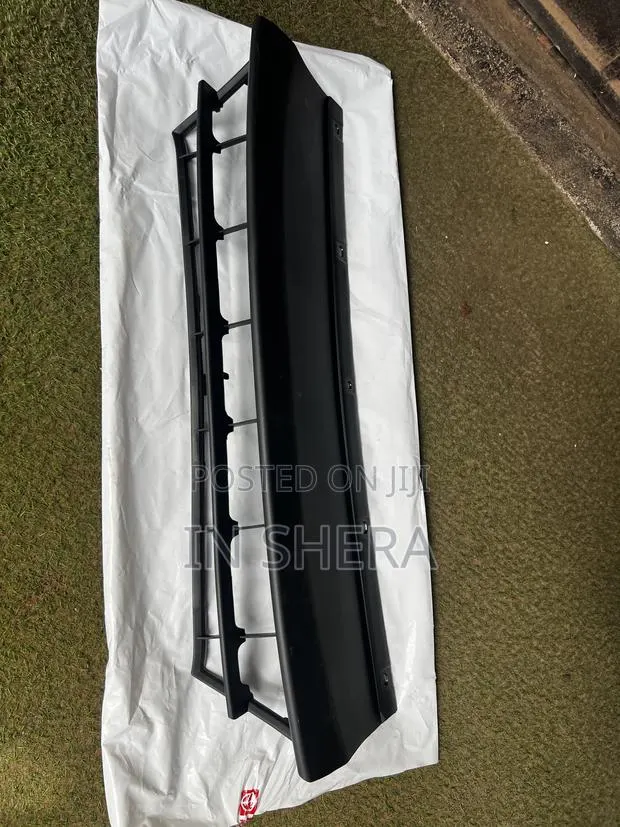 Honda Civic Front Bumper Grill Down, 2016 20 17, 2018 Brand New · Photo 1