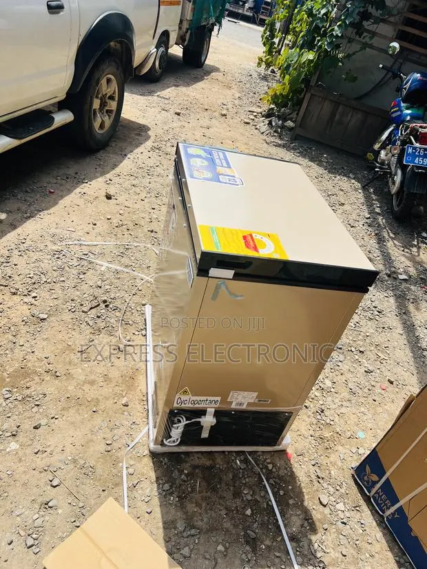Favorite Chest Gold Color Single Door Nasco 150l Nas-200fl · Photo 1