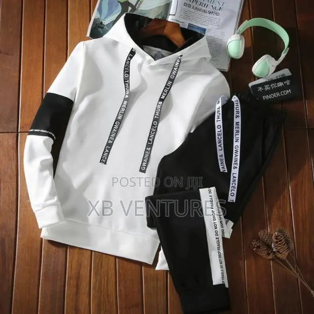 Men Sport Hoodie Jacket + Pants · Photo 1