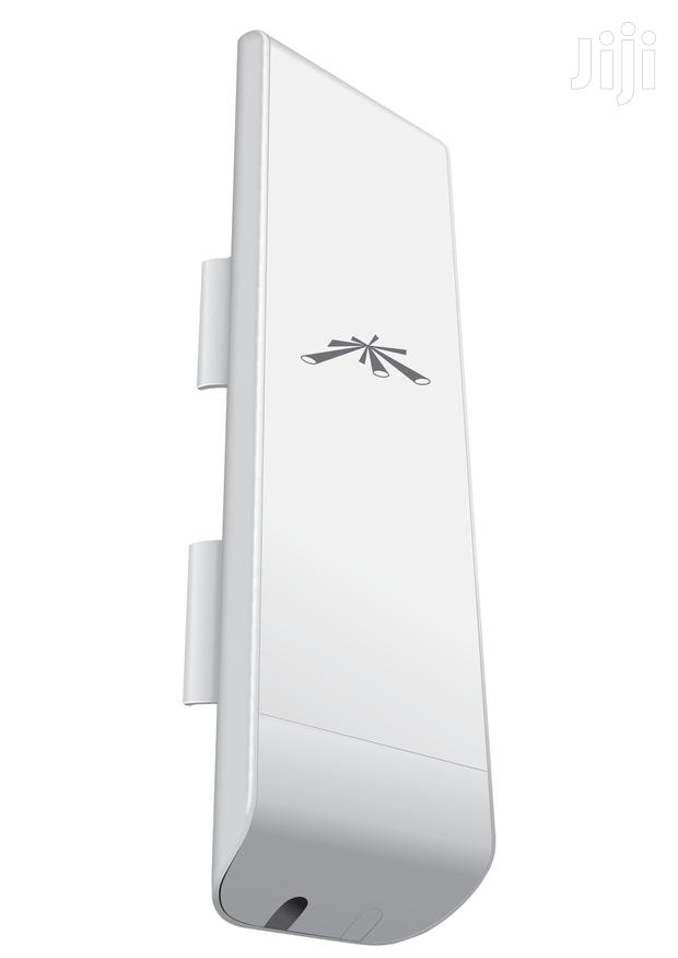 Ubiquiti Nanostation M2 10.4-11.2 Dbi Indoor/Outdoor Airmax · Photo 1