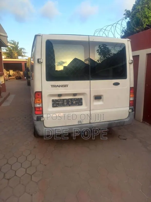 Ford Transit 2007 White · Photo 1