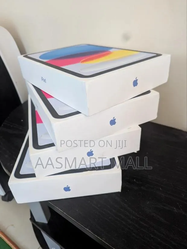 New Apple iPad 10.2 (2019) 32 GB Gray · Photo 1