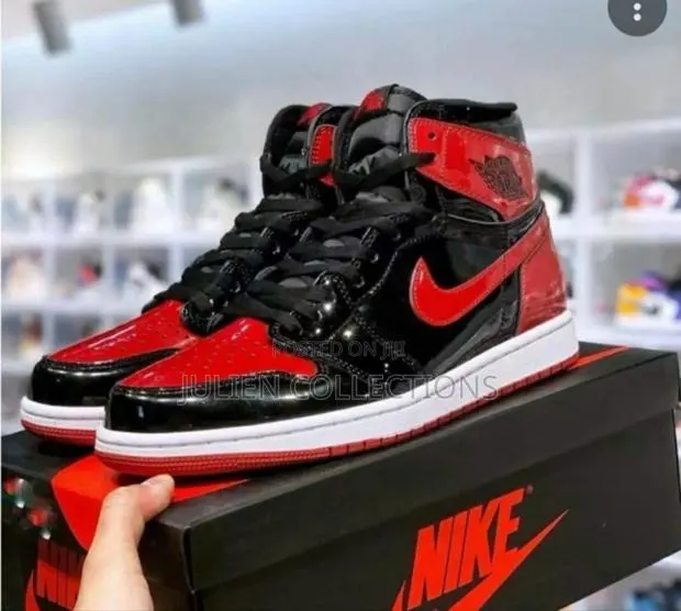 Air Jordan 1 Retro High Patent Bred · Photo 1