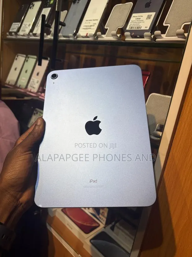 Apple iPad Air (2022) 64 GB Blue · Photo 1