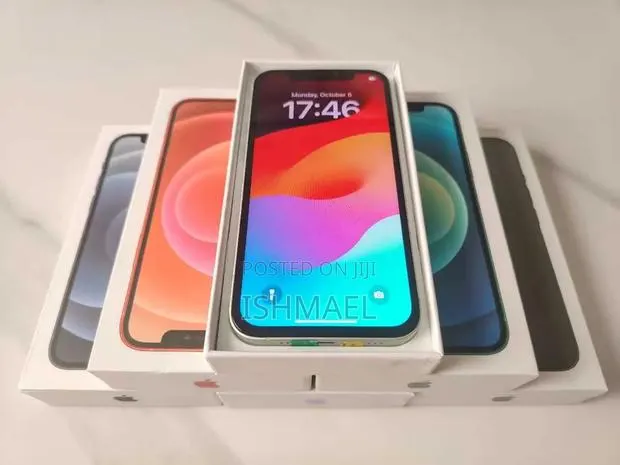 Apple iPhone 13 256 GB Gray · Photo 1